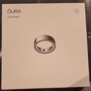 Oura Ring 4 - Gold and Silver